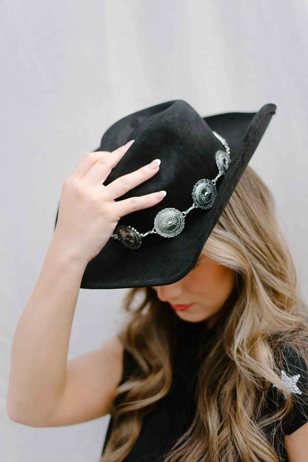 Black Chunky Chain Western Hat