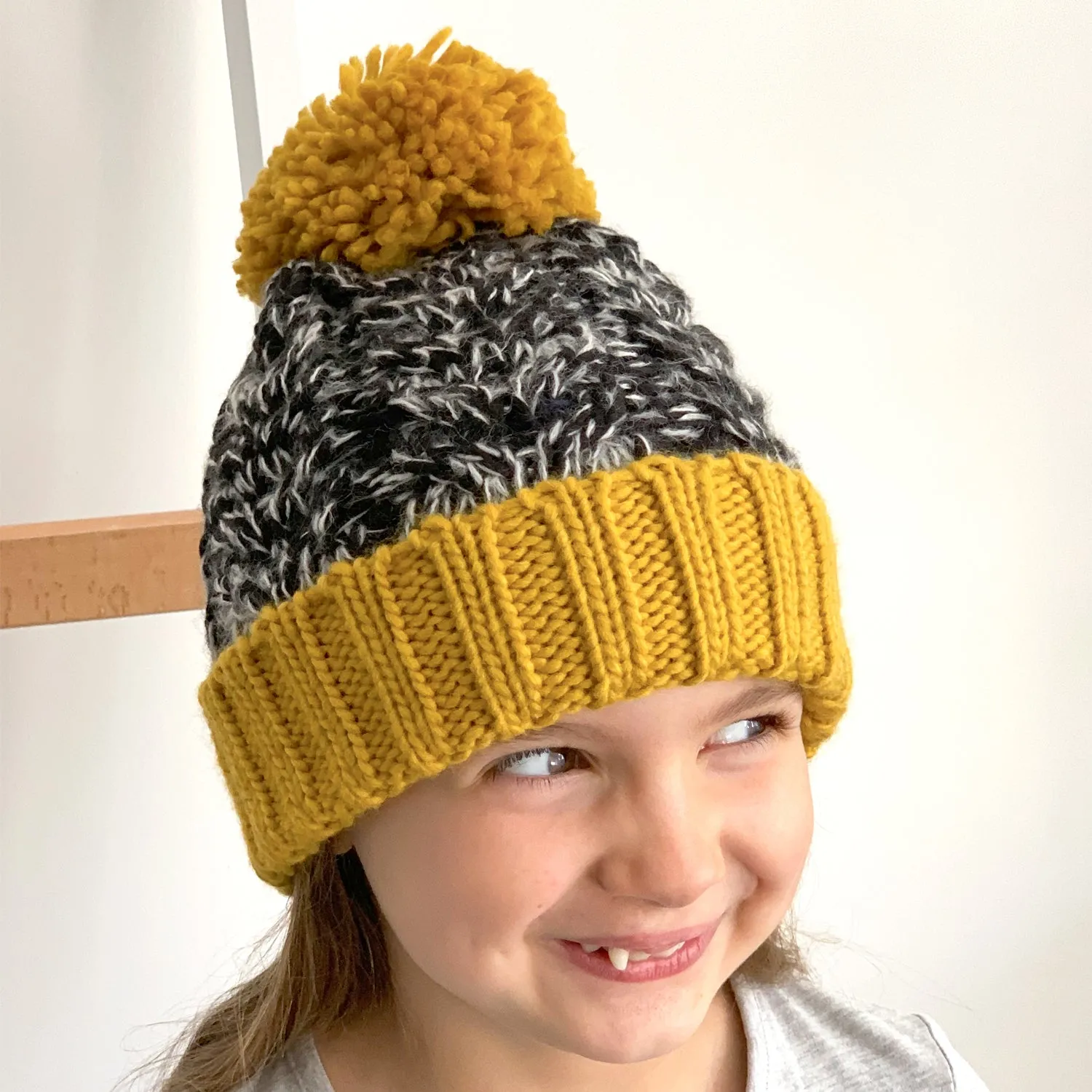 Children's Unisex Pom Pom Hat