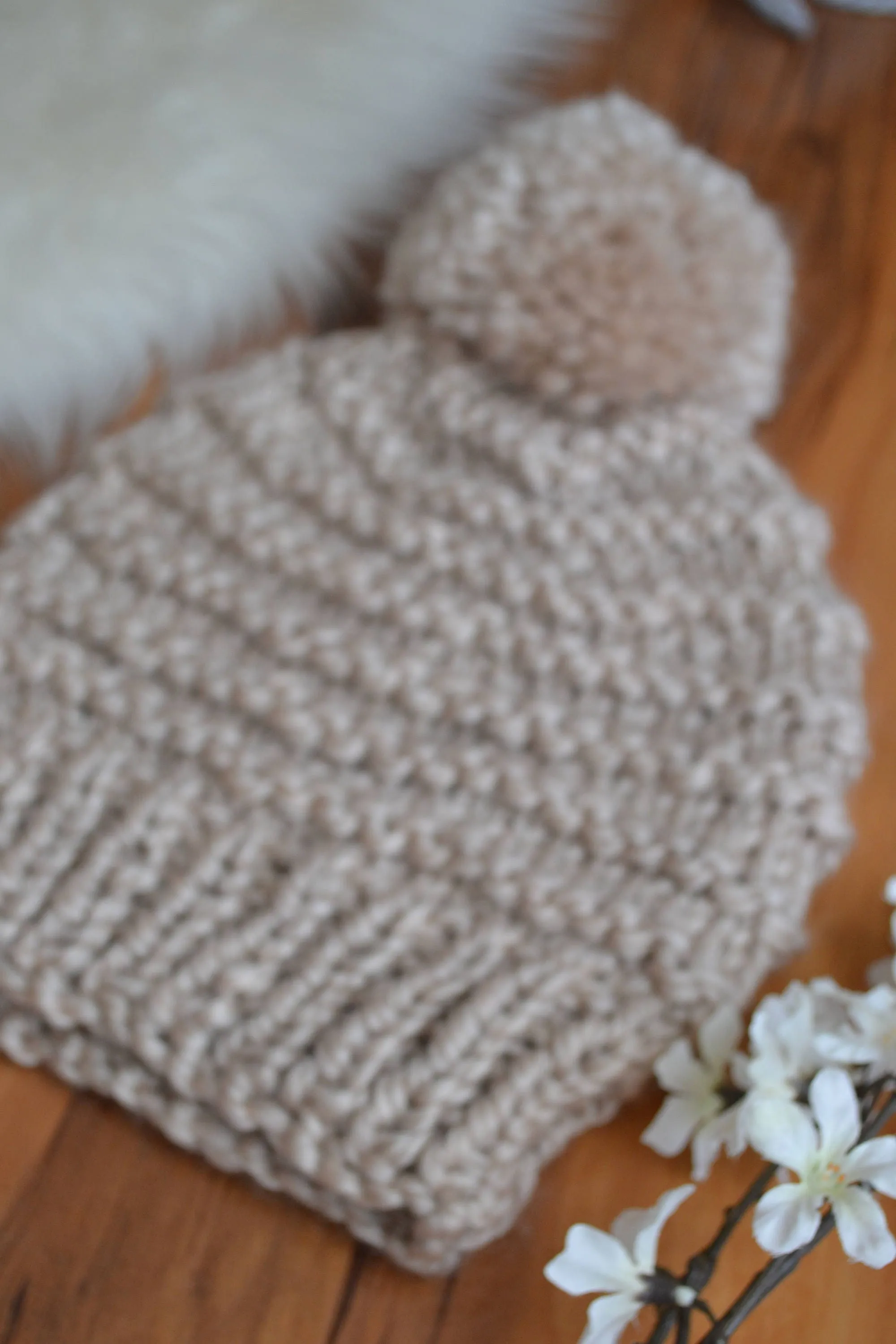 DIY Knitting Pattern The Rejviz Beanie Women's Slouchy Oversized Pompom Hat Cap Toque Taupe Beige